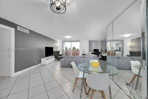 6039 Collins Avenue Miami Beach FL 33140