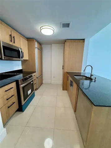 10275 Collins Avenue Bal Harbour FL 33154
