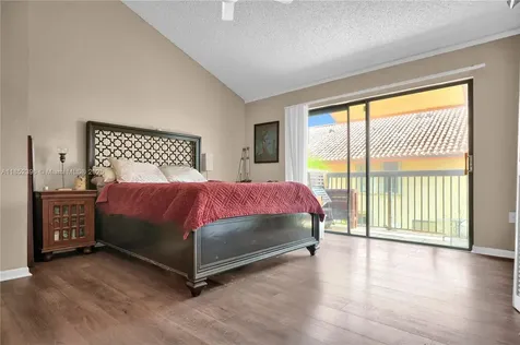 10194 SW 77th Court Miami FL 33156