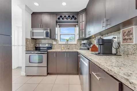 330 N 65th Terrace Hollywood FL 33024