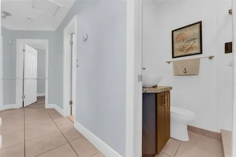 330 N 65th Terrace Hollywood FL 33024