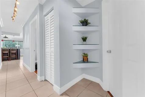 330 N 65th Terrace Hollywood FL 33024