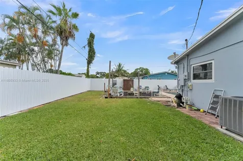 330 N 65th Terrace Hollywood FL 33024