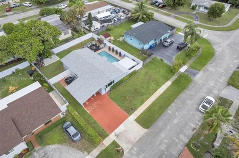330 N 65th Terrace Hollywood FL 33024