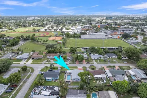 330 N 65th Terrace Hollywood FL 33024