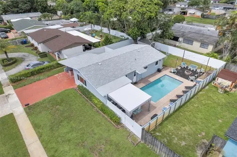 330 N 65th Terrace Hollywood FL 33024