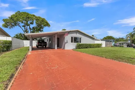 330 N 65th Terrace Hollywood FL 33024