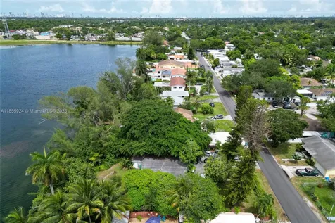 1915 NW 115th Street Miami FL 33167