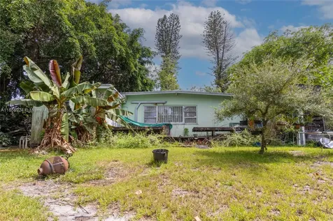 1915 NW 115th Street Miami FL 33167