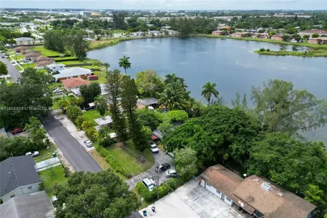 1915 NW 115th Street Miami FL 33167
