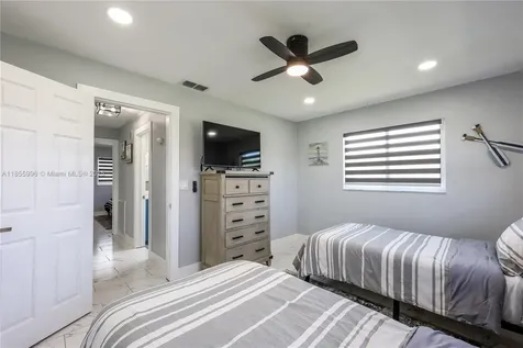 3505 SE 16th Place Cape Coral FL 33904