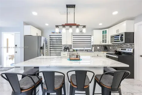 3505 SE 16th Place Cape Coral FL 33904