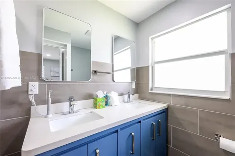 3505 SE 16th Place Cape Coral FL 33904