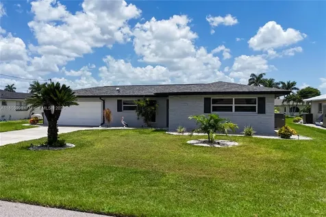 3505 SE 16th Place Cape Coral FL 33904