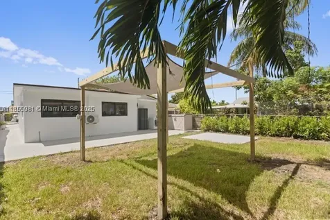 3125 NW 21st Court Miami FL 33142