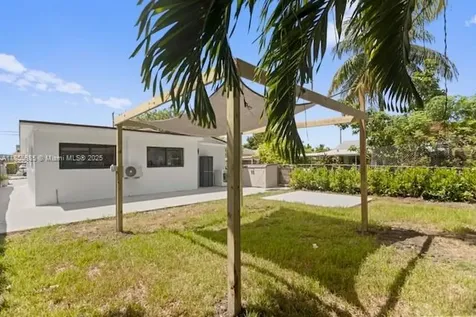 3125 NW 21st Court Miami FL 33142