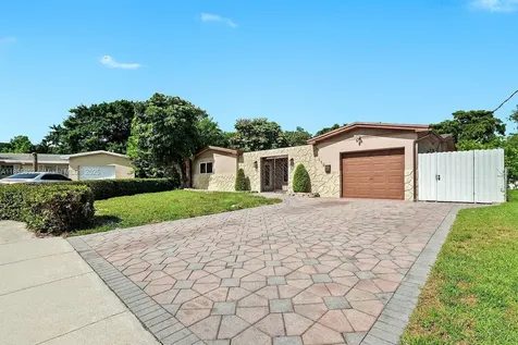 110 NW 78th Avenue Pembroke Pines FL 33024