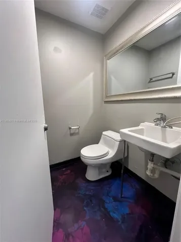 1657 W 40th Street Hialeah FL 33012