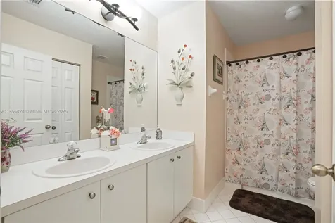 9506 SW 220th Lane Cutler Bay FL 33190