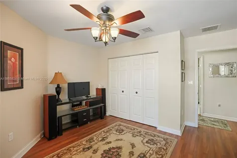 9506 SW 220th Lane Cutler Bay FL 33190