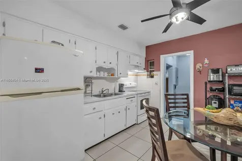3248 NW 102nd Street Miami FL 33147