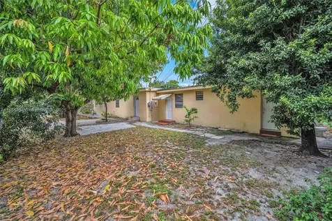 3248 NW 102nd Street Miami FL 33147