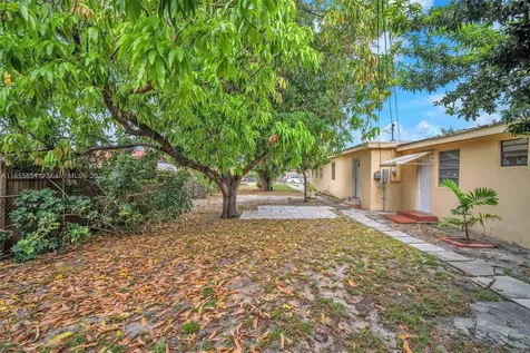 3248 NW 102nd Street Miami FL 33147