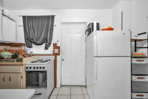 3248 NW 102nd Street Miami FL 33147