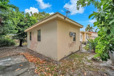 3248 NW 102nd Street Miami FL 33147