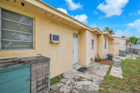 3248 NW 102nd Street Miami FL 33147