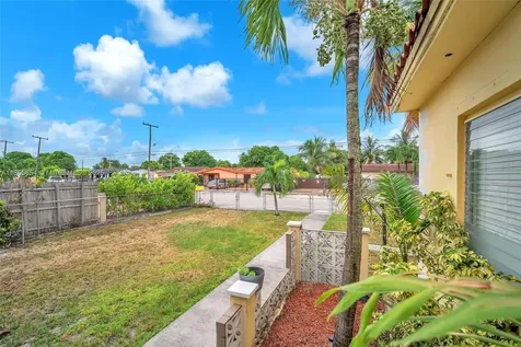 3248 NW 102nd Street Miami FL 33147