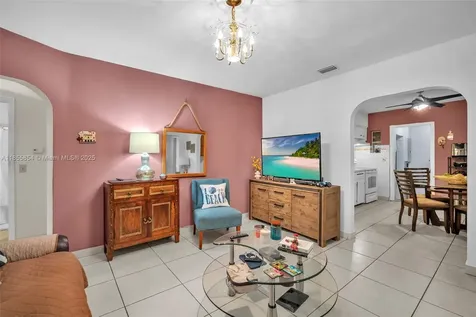 3248 NW 102nd Street Miami FL 33147