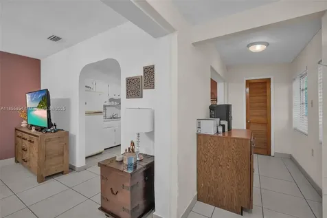 3248 NW 102nd Street Miami FL 33147