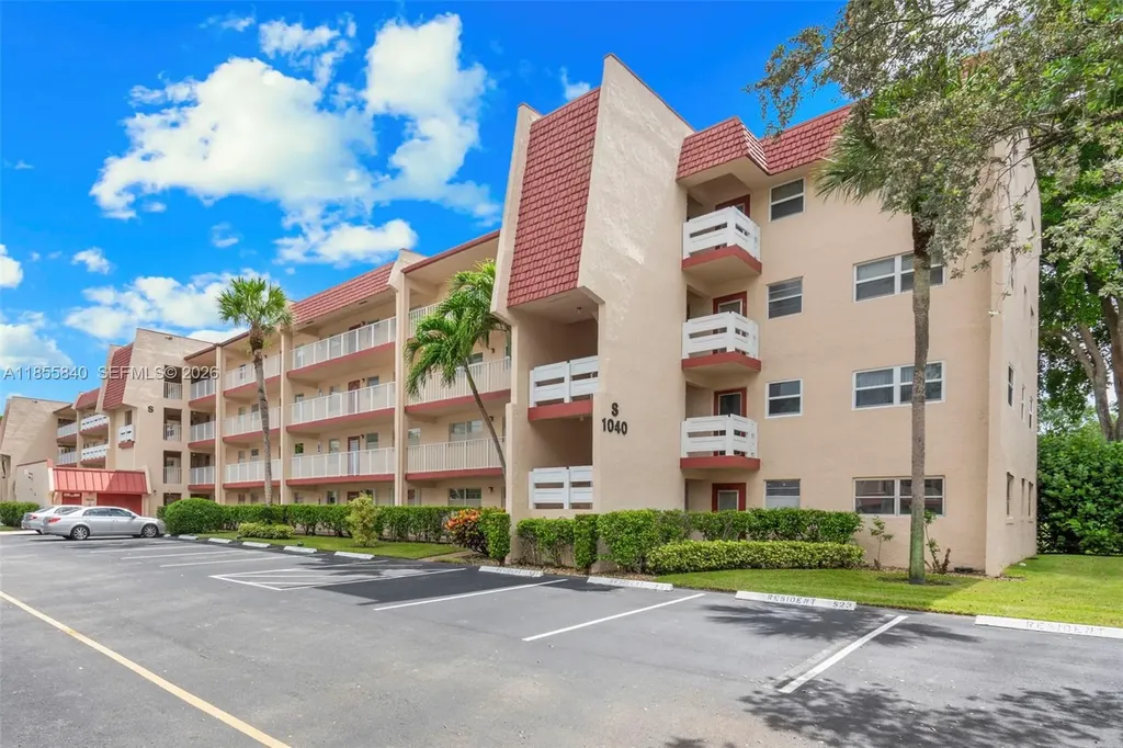 1040 Country Club Drive Margate FL 33063