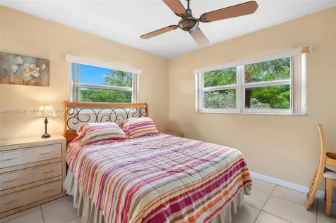 1040 Country Club Drive Margate FL 33063