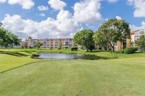 1040 Country Club Drive Margate FL 33063