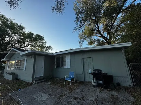 2105 Franklin Fort Myers FL 33901