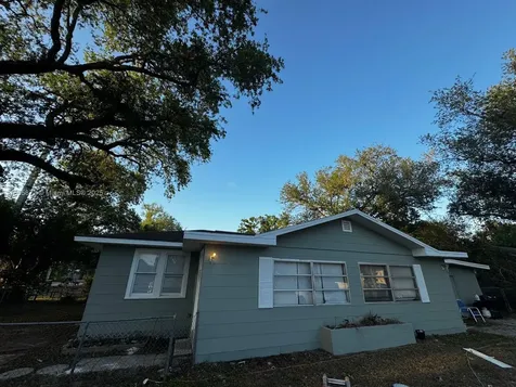 2105 Franklin Fort Myers FL 33901
