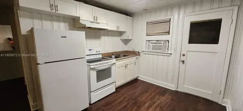 2105 Franklin Fort Myers FL 33901