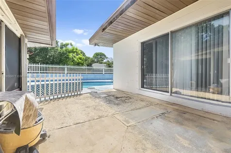 2404 Kelly Court Fort Pierce FL 34982
