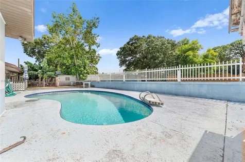 2404 Kelly Court Fort Pierce FL 34982