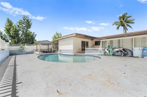 2404 Kelly Court Fort Pierce FL 34982