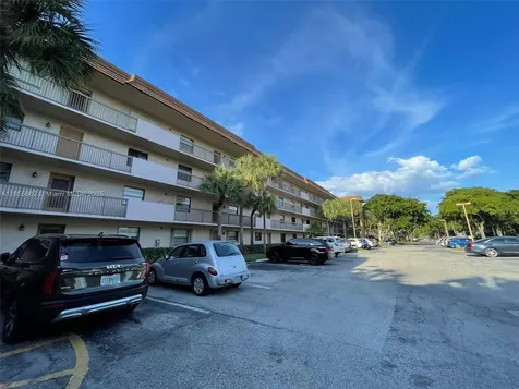 4975 E Sabal Palm Boulevard Tamarac FL 33319