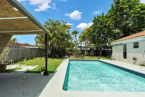 15240 SW 152nd Terrace Miami FL 33187