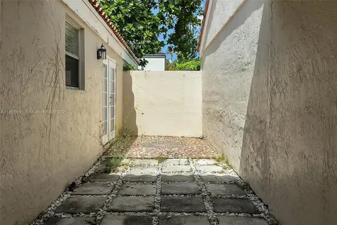15240 SW 152nd Terrace Miami FL 33187