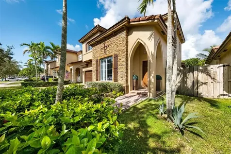 22536 SW 94th Place Cutler Bay FL 33190