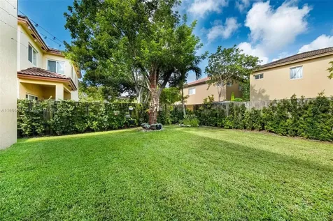 22536 SW 94th Place Cutler Bay FL 33190