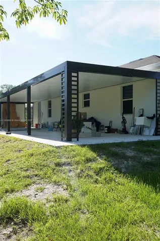 105 E 15th Street Lehigh Acres FL 33972