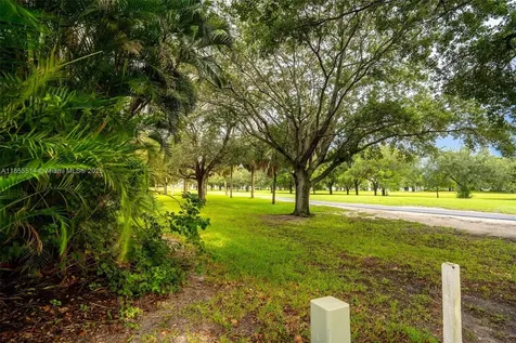 8044 NW 41st Court Sunrise FL 33351