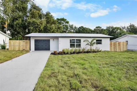 2319 NW Sunset Boulevard Jensen Beach FL 34957